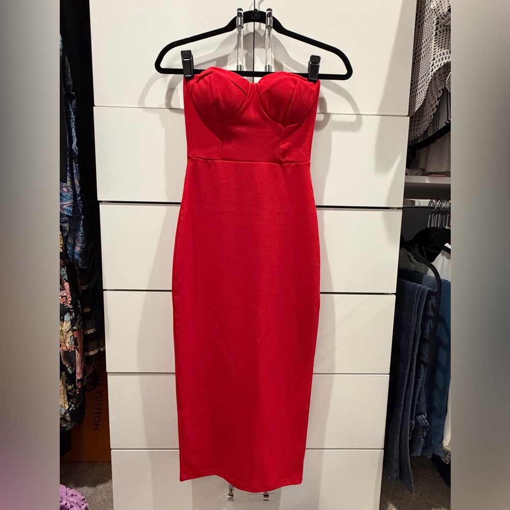 Windsor Strapless Red Dress
